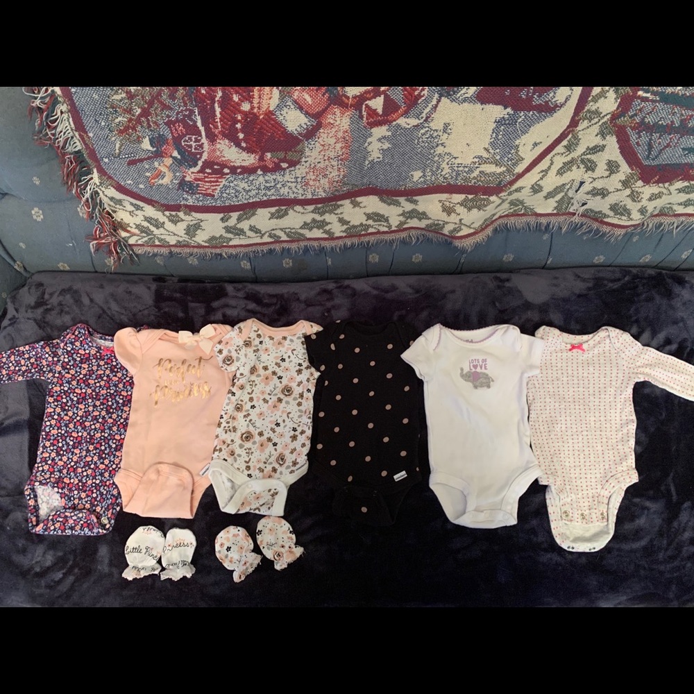 Newborn outfits with matching mittens